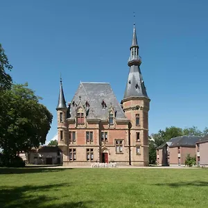 Maison d'hôtes Château De Petit Bois, Cosne-d'Allier